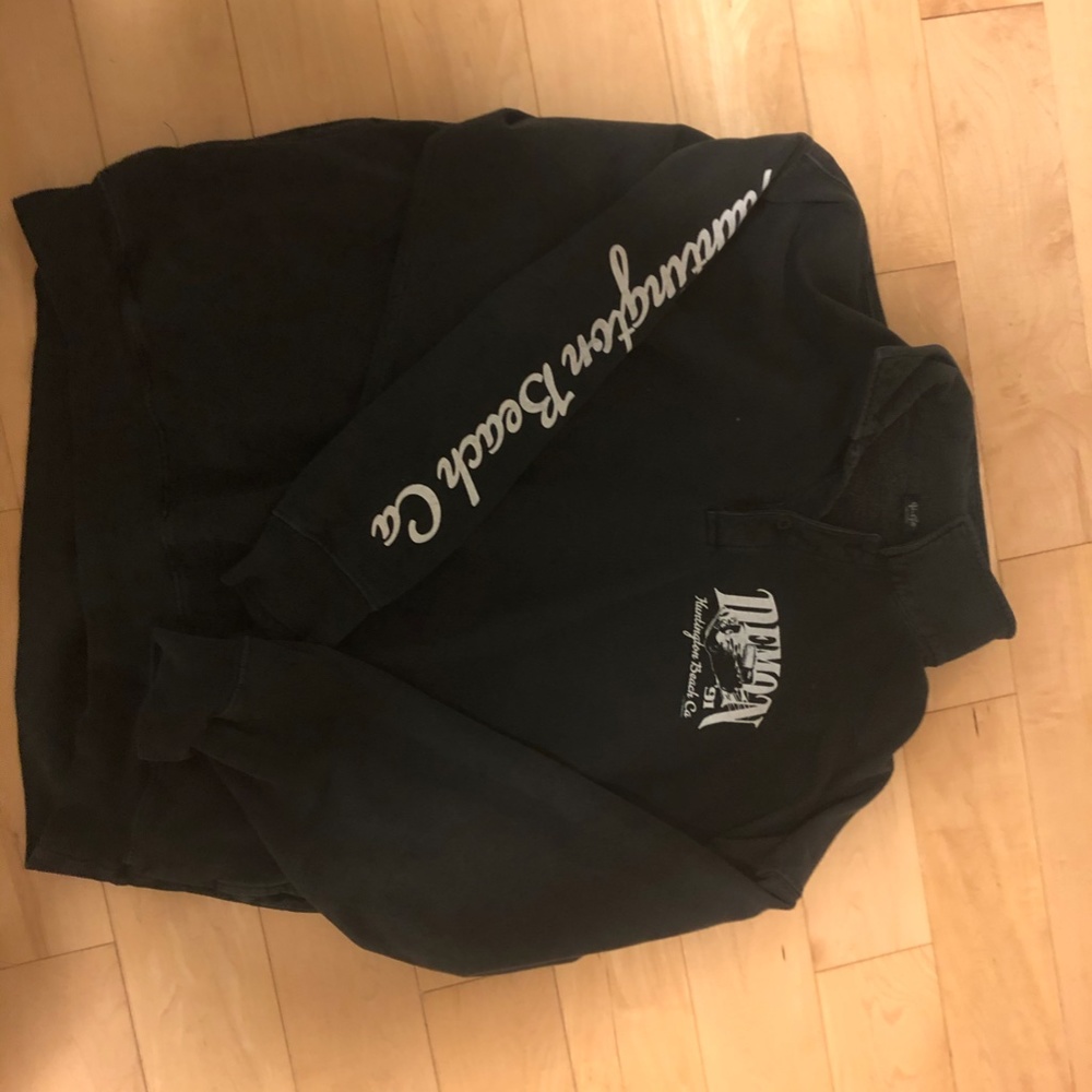 Black Pullover - Picture 2 of 2